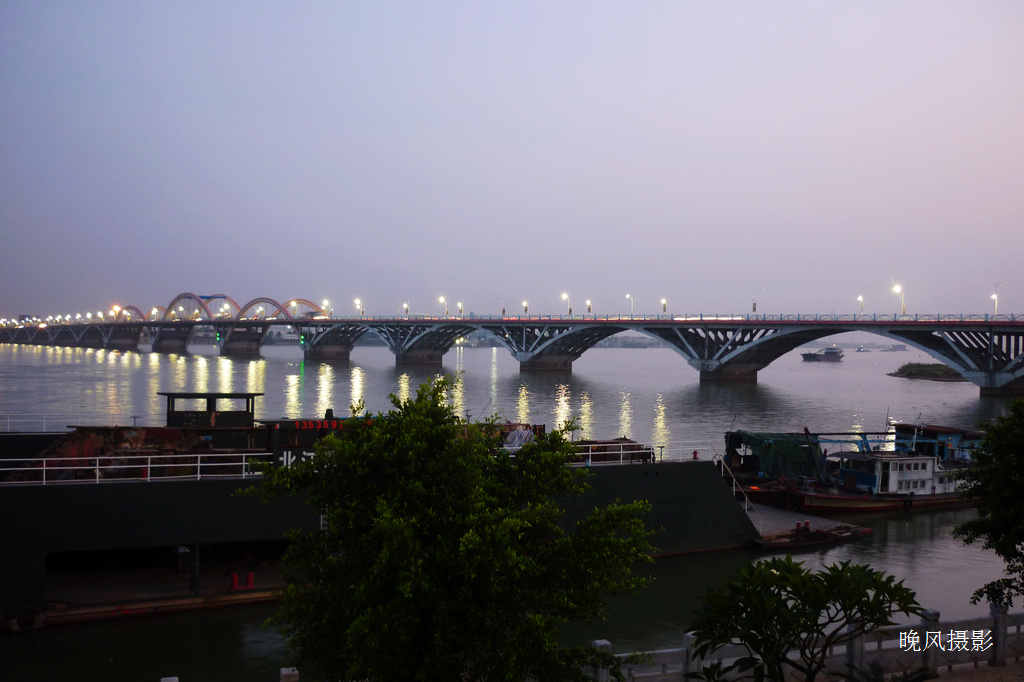 �ص���ˮ�Ѿ����Ƴ��ϣ������г̽�����