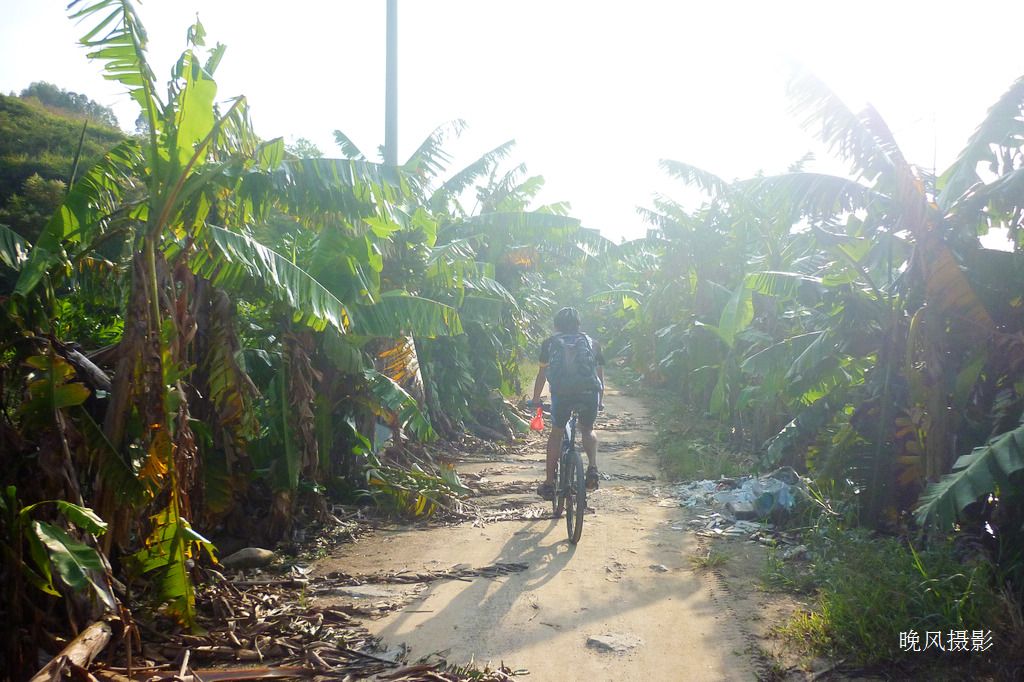 �����ֵ�·�ߣ�һ·�羰