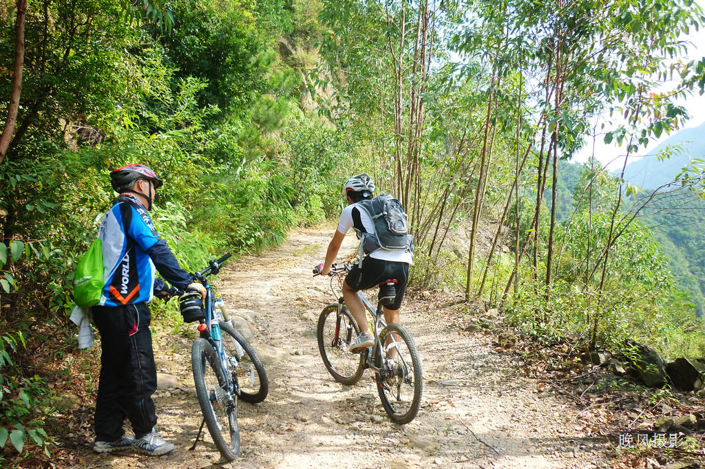 С�����ڼ���ţ�С��˵Ҫ��Ϣһ����