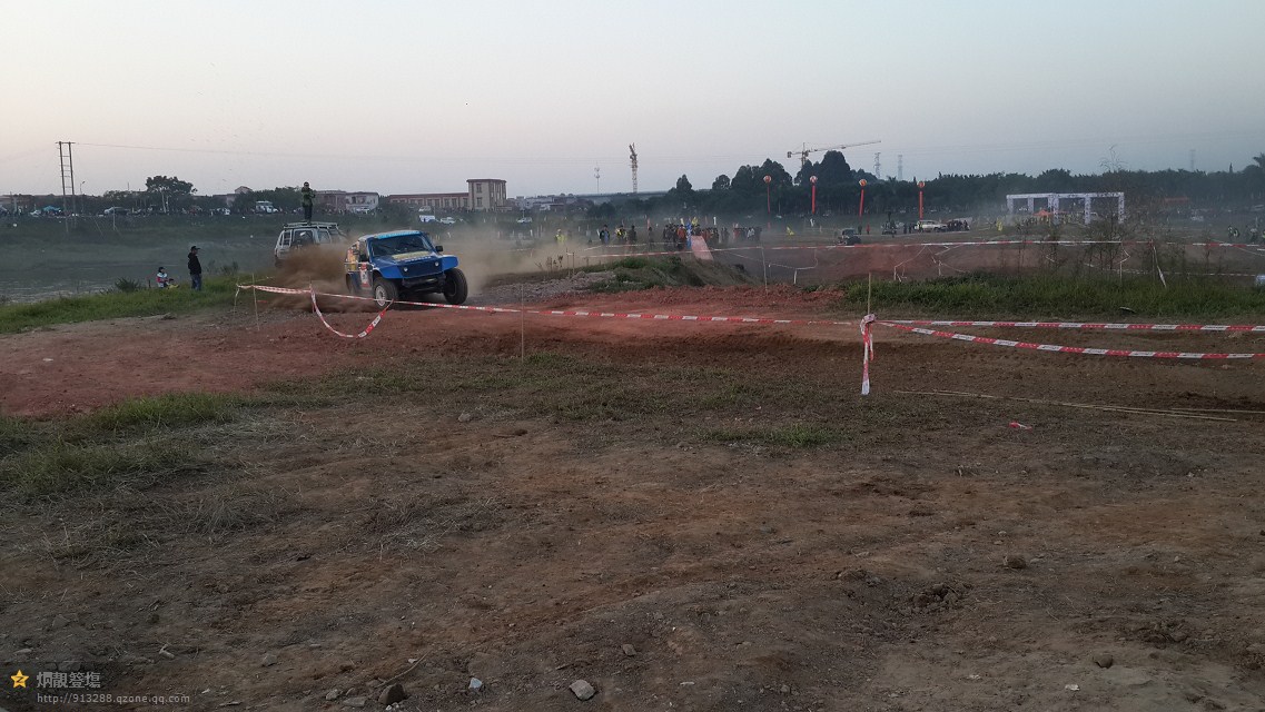 Ʈ�Ƶú����������ڱ���ʳ�ң����ã�