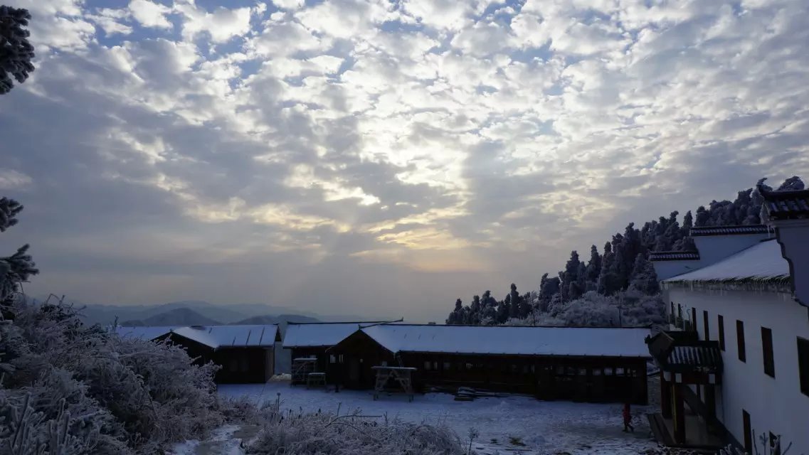 ��ɽ����