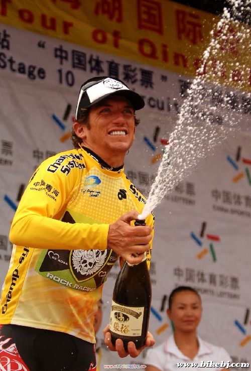 ���ܶ�����ף�ܹھ�