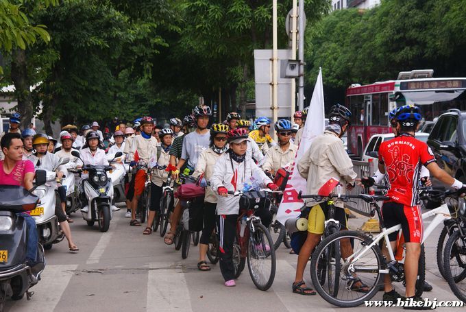 �ڳ����˶������