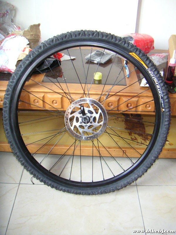 ������̥��,������һ����̥̥��������Ȧ����.....�˲���ɺ�,������΢���������̥,����һ�������̥������