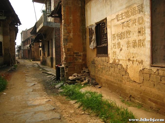 �ߺ��Ͻ�֮һ