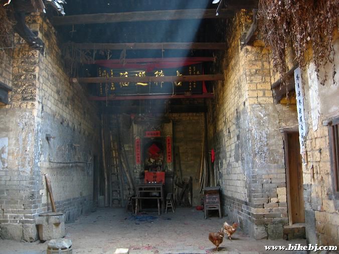 �ϴ�����