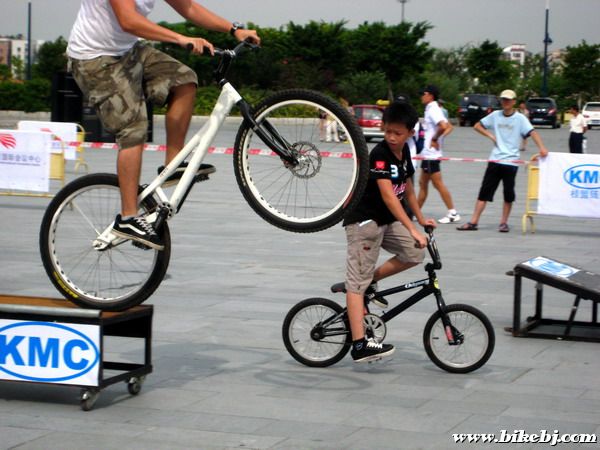 ��Ծ����