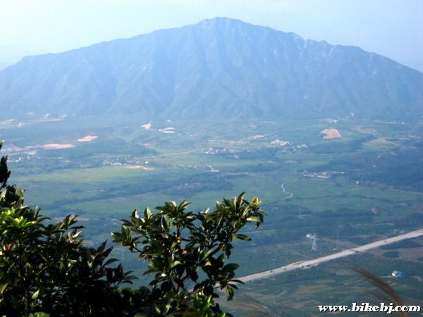 ţ���챱��Ρ����ʵĴ�ñɽ��ԭ��̬��Ϣ�ǳ�Ũ��