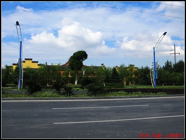 ���ʹ����·�Ե�ɫ�ʷḻ�Ľ���