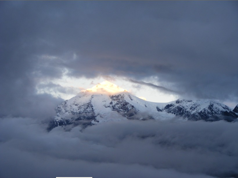 �ڷ����¿��������ս�ɽ�����������õģ���ʱ�Ʋ��ڵ�������÷��պ�ֻ¶�����߸񲩵Ľ�````