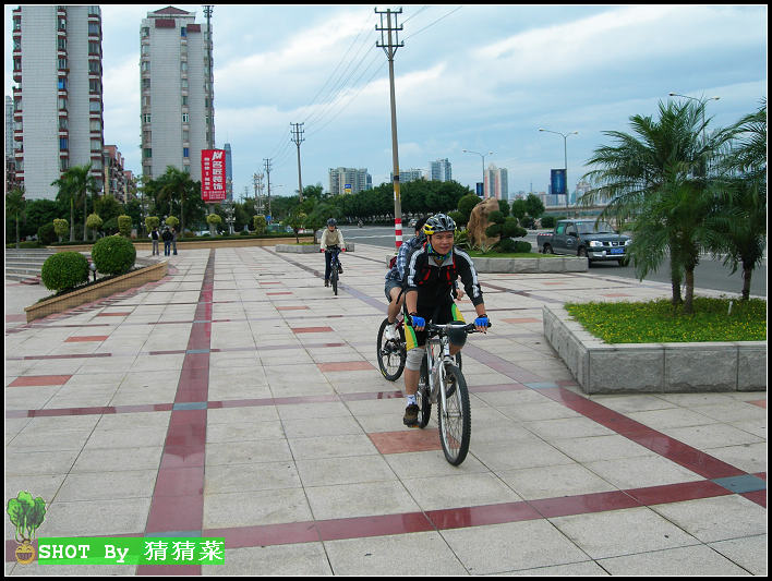 ɽ����Ǳˮͧ������������