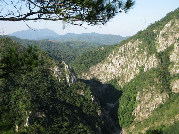 ����Ĵ�ñɽ��Ͽ��