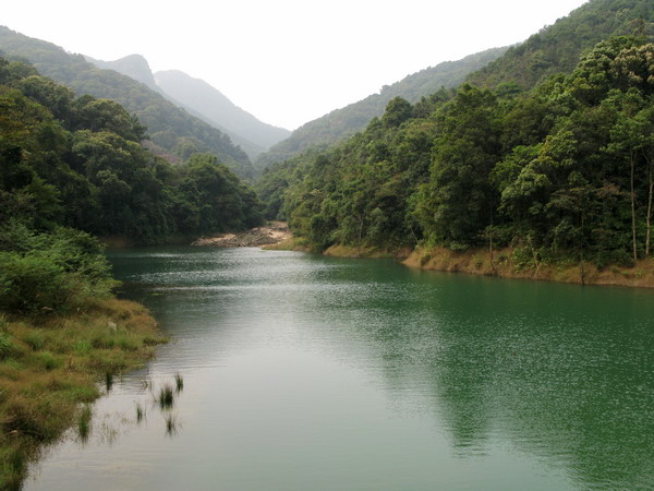 ����ɽ�������ĺ�ˮ