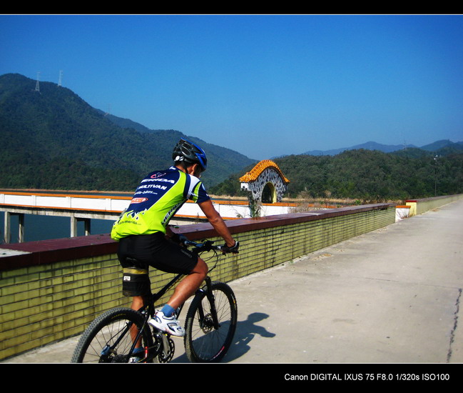 �ڱ������ڴ���ˮ������