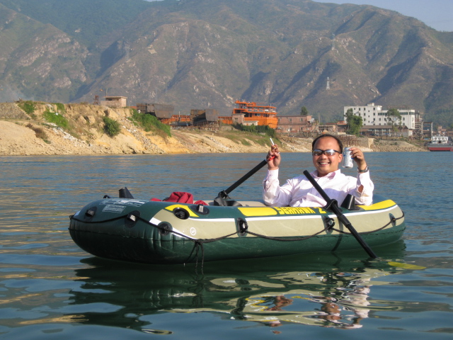 ���峺�Ľ�ˮ�ϵ���,һ��ơ��һ֧��,��������������ʱ��.