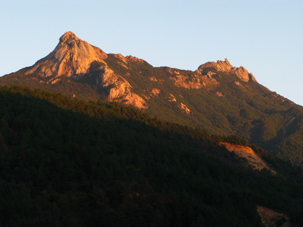 ����ɽ����