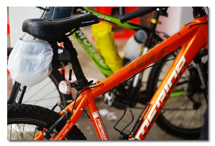 ��ɫ�ֵƵĳ�ɫ���������а���