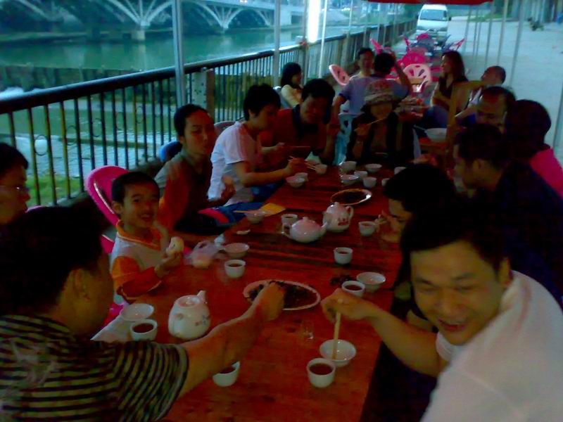 �������Ϊ�����ǡ�ެ�����б���ƭ�ĸо�����������˵��ʳ��happy~~