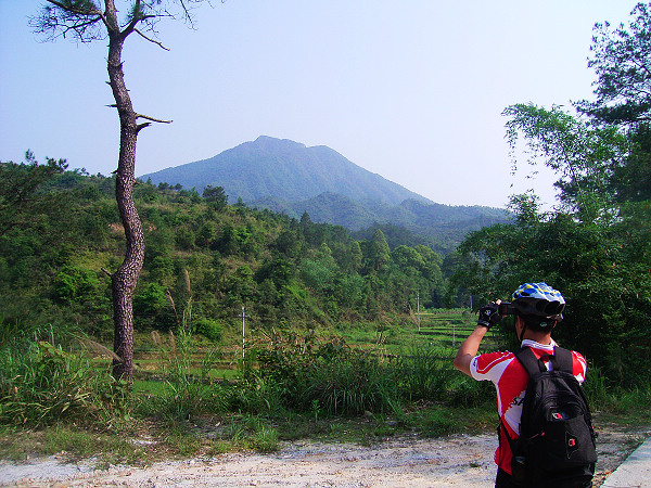 ��������ɽ