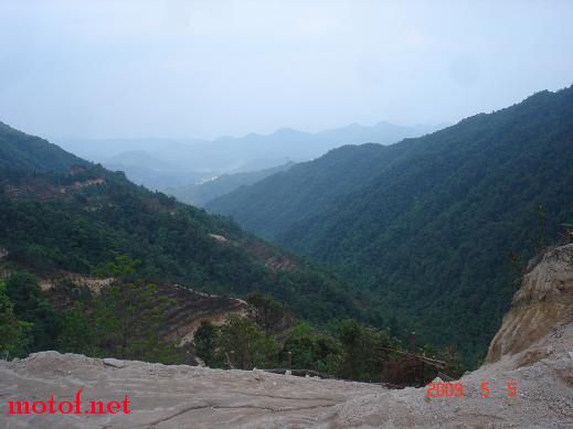 �ɴ�Ͽ�ȵ���ɽ�ĳӼܵ���;��ɽ���Ͽ��������ķ羰~~~~��л��л�����~~~