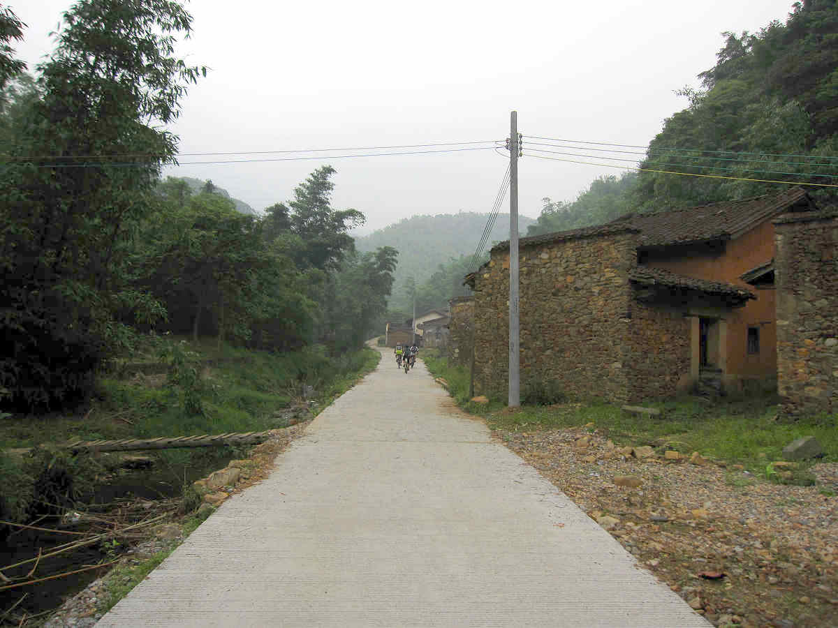 ����԰����