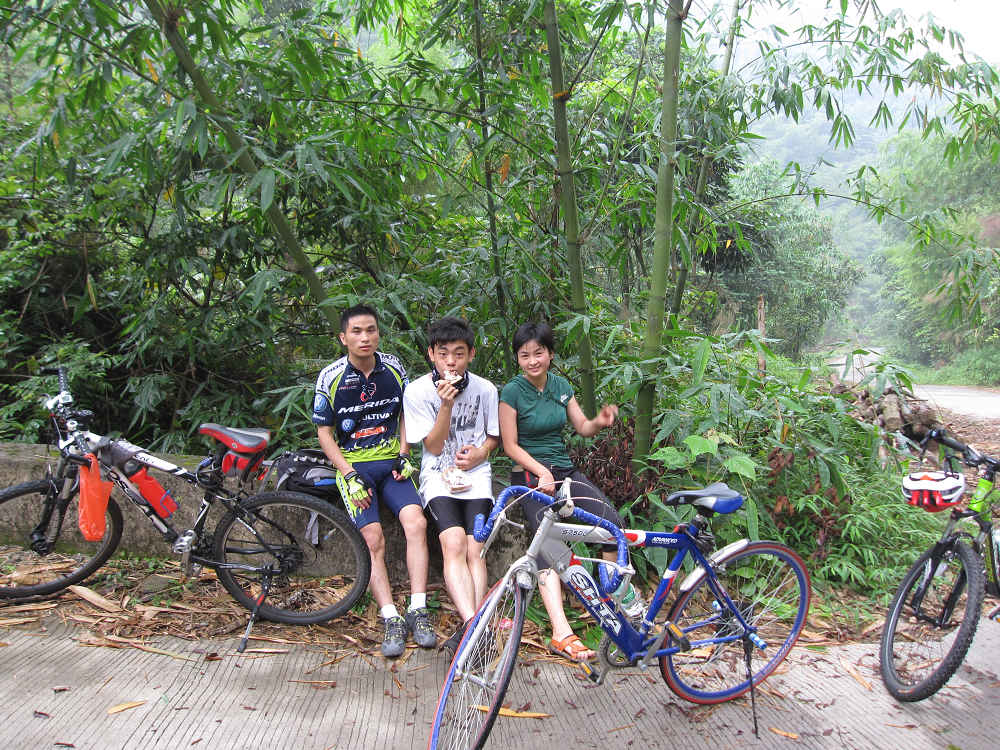 ;�е�FB��Ϊ