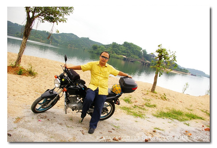 �����˸��Լ���һ�ţ�YEAR��