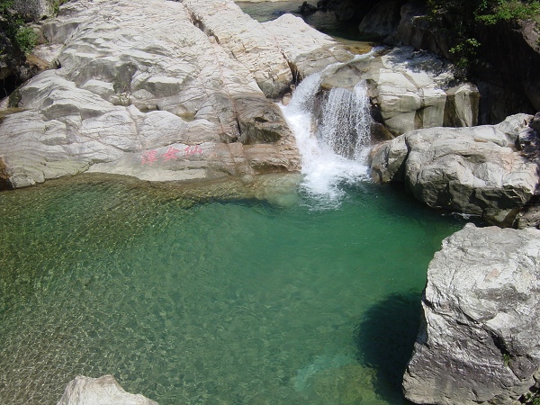 ��ˮ��ƿ��һװ����һԪһ��