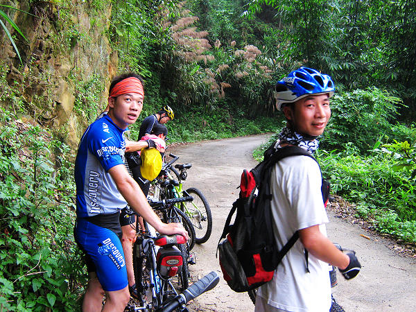 ��;����