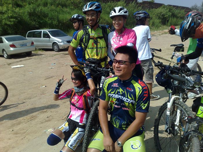 ��ʹ���ڱ�����Ů�������ϰ�