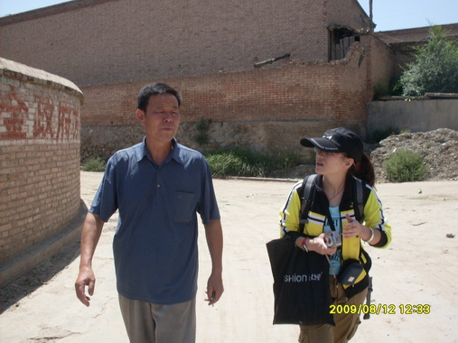 У���ִ�������ȥ����һЩѧ����ͥȥ̽�ã�һ·����һ·�����ǽ��������