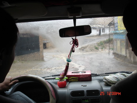 �ǳ�һ·��������һ��һ�ߵġ�