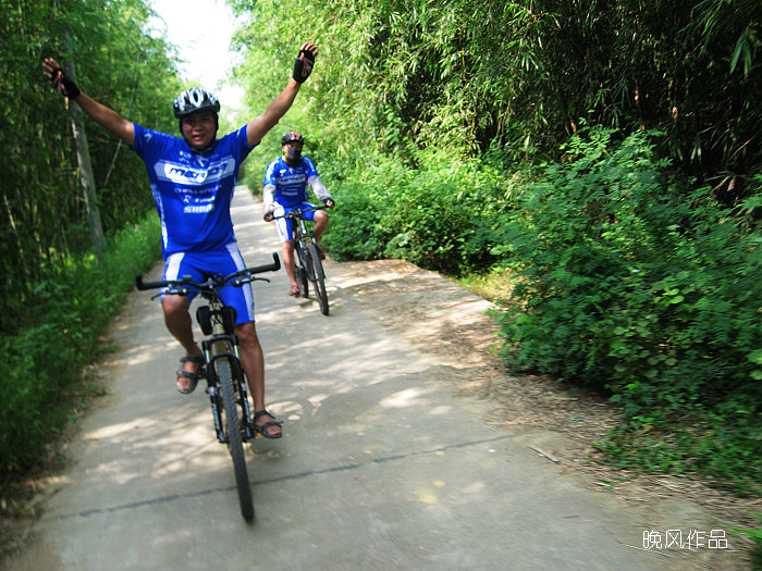 ȸԾ�İ�������������˵�����������ʹ���˷ܵ�����