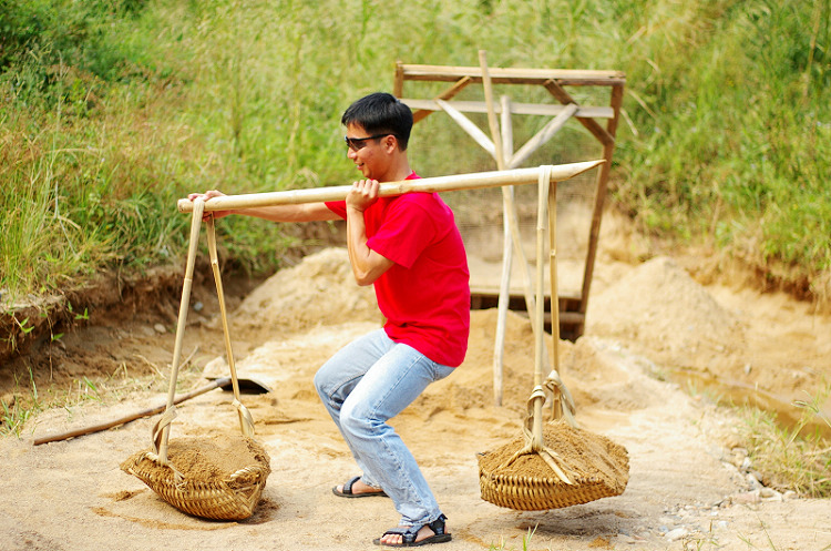 ��������