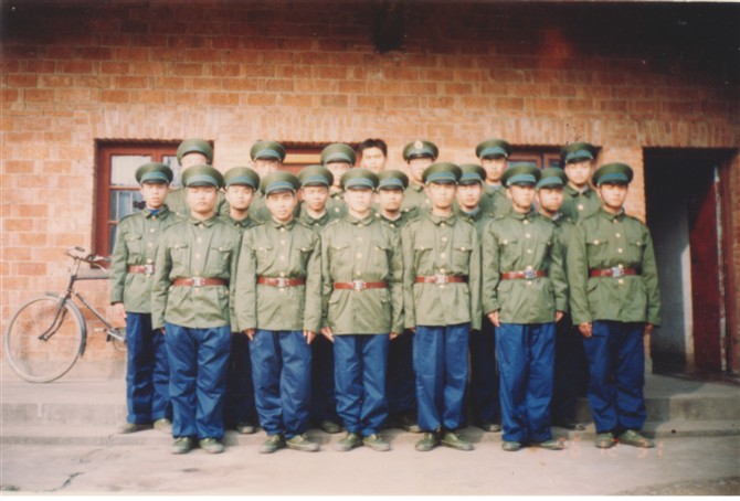 ������Ӫ�����¾�װ�����ϸ�Ӱ�ɣ�