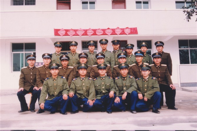 ���������İ��ľ�װ