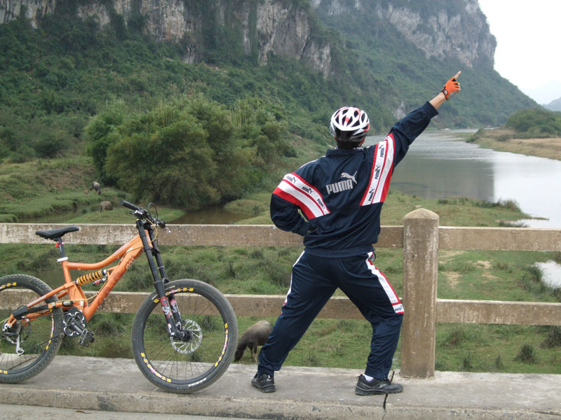 �Ҷ����Ǵ�ɽ���˰��죬���ں����һ�䣺 ��̫������